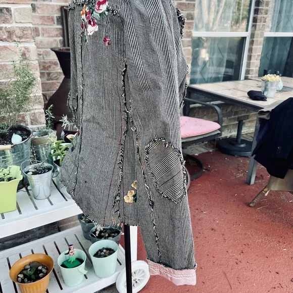 Paparazzi Houndstooth Blazer with Embroidered Flowers Women Size Large - Picture 4 of 15